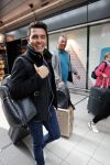 Schiphol  19 mei 2019
Vele fans wachten Duncan Laurence op nadat hij op schiphol is geland . De avond ervoor heeft hij het songfestival gewonnen in israel. Jan Smit met ome Cor