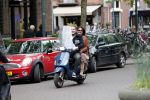 Amsterdam 17 mei 2019
Jelle Feenstra met zijn moeder op vespa scooter.