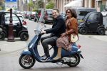 Amsterdam 17 mei 2019
Jelle Feenstra met zijn moeder op vespa scooter.