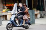 Amsterdam 17 mei 2019
Jelle Feenstra met zijn moeder op vespa scooter.