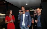 Amsterdam 29 mei 2019
10 jaar magazine Helden geporesnteerd bij Gassan Diamonds.
Frits en Barbara Barend praten met inge de Bruijn Ronald Koeman en Giovanni Bronkhorst.