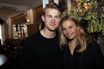 Volendam 22 mei 2019
Boekpresentatie Keje Molenaar bij dine en wine op de dijk in Volendam. Jan Smit presenteert het.
Matthijs de Ligt is er met zijn vriendin Annekee Molenaar