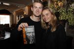 Volendam 22 mei 2019
Boekpresentatie Keje Molenaar bij dine en wine op de dijk in Volendam. Jan Smit presenteert het.
Matthijs de Ligt is er met zijn vriendin Annekee Molenaar