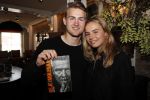 Volendam 22 mei 2019
Boekpresentatie Keje Molenaar bij dine en wine op de dijk in Volendam. Jan Smit presenteert het.
Matthijs de Ligt is er met zijn vriendin Annekee Molenaar