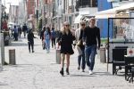 Volendam 22 mei 2019
Boekpresentatie Keje Molenaar bij dine en wine op de dijk in Volendam. Jan Smit presenteert het.
Matthijs de Ligt is er met zijn vriendin Annekee Molenaar