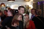 Volendam 22 mei 2019
Boekpresentatie Keje Molenaar bij dine en wine op de dijk in Volendam. Jan Smit presenteert het.
Matthijs de Ligt is er met zijn vriendin Annekee Molenaar