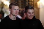 Volendam 22 mei 2019
Boekpresentatie Keje Molenaar bij dine en wine op de dijk in Volendam. Jan Smit presenteert het.
Matthijs de Ligt is er met zijn vriendin Annekee Molenaar