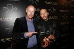Amsterdam 28 mei 2019
Boekpresentatie Memphis Depay (heart of a lion) in het W hotel. Memphis met schrijver Simon Zwartkruis.