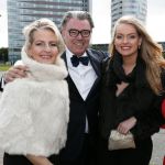 Amsterdam 25 mei 2019
Amsterdam dam diner tbv het aidsfonds in AFAS live. Merlin Melles met man en dochter