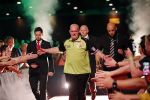 Zwolle 26 mei 2019
Raymond v Barneveld VS Michael v Gerwen op the dutch masters.
Michael zijn vrouw Daphne v Gerwen en Raymond zijn nieuwe vriendin Julia zijn ook aanwezig alsmede de manager van raymond , Jerry v Vianen