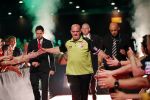 Zwolle 26 mei 2019
Raymond v Barneveld VS Michael v Gerwen op the dutch masters.
Michael zijn vrouw Daphne v Gerwen en Raymond zijn nieuwe vriendin Julia zijn ook aanwezig alsmede de manager van raymond , Jerry v Vianen
