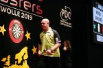 Zwolle 26 mei 2019
Raymond v Barneveld VS Michael v Gerwen op the dutch masters.
Michael zijn vrouw Daphne v Gerwen en Raymond zijn nieuwe vriendin Julia zijn ook aanwezig alsmede de manager van raymond , Jerry v Vianen