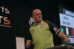 Zwolle 26 mei 2019
Raymond v Barneveld VS Michael v Gerwen op the dutch masters.
Michael zijn vrouw Daphne v Gerwen en Raymond zijn nieuwe vriendin Julia zijn ook aanwezig alsmede de manager van raymond , Jerry v Vianen