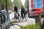 Amsterdam 25 mei 2019
Nada v Nie met haar man op de fiets in Amsterdam