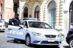 Rome mei 2019
Prinses Christina woont tegenwoordig in een appartement/penthouse in Rome.
Er zitten verschillende leuke winkeltjes in de buurt. Ook het collosseum ligt bij haar om de hoek. De politie reed heel vaak door haar straat.