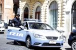 Rome mei 2019
Prinses Christina woont tegenwoordig in een appartement/penthouse in Rome.
Er zitten verschillende leuke winkeltjes in de buurt. Ook het collosseum ligt bij haar om de hoek. De politie reed heel vaak door haar straat.