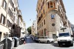 Rome mei 2019
Prinses Christina woont tegenwoordig in een appartement/penthouse in Rome.
Er zitten verschillende leuke winkeltjes in de buurt. Ook het collosseum ligt bij haar om de hoek.