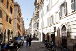 Rome mei 2019
Prinses Christina woont tegenwoordig in een appartement/penthouse in Rome.
Er zitten verschillende leuke winkeltjes in de buurt. Ook het collosseum ligt bij haar om de hoek.