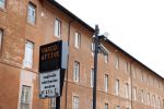 Rome mei 2019
Prinses Christina woont tegenwoordig in een appartement/penthouse in Rome.
Er zitten verschillende leuke winkeltjes in de buurt. Ook het collosseum ligt bij haar om de hoek.