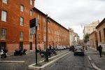 Rome mei 2019
Prinses Christina woont tegenwoordig in een appartement/penthouse in Rome.
Er zitten verschillende leuke winkeltjes in de buurt. Ook het collosseum ligt bij haar om de hoek.