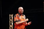 Zwolle 26 mei 2019
Raymond v Barneveld VS Michael v Gerwen op the dutch masters.
Michael zijn vrouw Daphne v Gerwen en Raymond zijn nieuwe vriendin Julia zijn ook aanwezig alsmede de manager van raymond , Jerry v Vianen