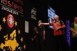 Zwolle 26 mei 2019
Raymond v Barneveld VS Michael v Gerwen op the dutch masters.
Michael zijn vrouw Daphne v Gerwen en Raymond zijn nieuwe vriendin Julia zijn ook aanwezig alsmede de manager van raymond , Jerry v Vianen