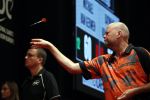 Zwolle 26 mei 2019
Raymond v Barneveld VS Michael v Gerwen op the dutch masters.
Michael zijn vrouw Daphne v Gerwen en Raymond zijn nieuwe vriendin Julia zijn ook aanwezig alsmede de manager van raymond , Jerry v Vianen