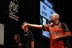 Zwolle 26 mei 2019
Raymond v Barneveld VS Michael v Gerwen op the dutch masters.
Michael zijn vrouw Daphne v Gerwen en Raymond zijn nieuwe vriendin Julia zijn ook aanwezig alsmede de manager van raymond , Jerry v Vianen