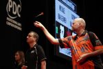 Zwolle 26 mei 2019
Raymond v Barneveld VS Michael v Gerwen op the dutch masters.
Michael zijn vrouw Daphne v Gerwen en Raymond zijn nieuwe vriendin Julia zijn ook aanwezig alsmede de manager van raymond , Jerry v Vianen