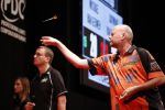 Zwolle 26 mei 2019
Raymond v Barneveld VS Michael v Gerwen op the dutch masters.
Michael zijn vrouw Daphne v Gerwen en Raymond zijn nieuwe vriendin Julia zijn ook aanwezig alsmede de manager van raymond , Jerry v Vianen