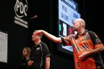 Zwolle 26 mei 2019
Raymond v Barneveld VS Michael v Gerwen op the dutch masters.
Michael zijn vrouw Daphne v Gerwen en Raymond zijn nieuwe vriendin Julia zijn ook aanwezig alsmede de manager van raymond , Jerry v Vianen