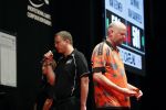 Zwolle 26 mei 2019
Raymond v Barneveld VS Michael v Gerwen op the dutch masters.
Michael zijn vrouw Daphne v Gerwen en Raymond zijn nieuwe vriendin Julia zijn ook aanwezig alsmede de manager van raymond , Jerry v Vianen