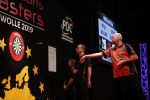 Zwolle 26 mei 2019
Raymond v Barneveld VS Michael v Gerwen op the dutch masters.
Michael zijn vrouw Daphne v Gerwen en Raymond zijn nieuwe vriendin Julia zijn ook aanwezig alsmede de manager van raymond , Jerry v Vianen