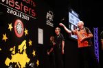 Zwolle 26 mei 2019
Raymond v Barneveld VS Michael v Gerwen op the dutch masters.
Michael zijn vrouw Daphne v Gerwen en Raymond zijn nieuwe vriendin Julia zijn ook aanwezig alsmede de manager van raymond , Jerry v Vianen