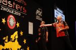 Zwolle 26 mei 2019
Raymond v Barneveld VS Michael v Gerwen op the dutch masters.
Michael zijn vrouw Daphne v Gerwen en Raymond zijn nieuwe vriendin Julia zijn ook aanwezig alsmede de manager van raymond , Jerry v Vianen