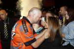 Zwolle 26 mei 2019
Raymond v Barneveld VS Michael v Gerwen op the dutch masters.
Michael zijn vrouw Daphne v Gerwen en Raymond zijn nieuwe vriendin Julia Evans  zijn ook aanwezig alsmede de manager van raymond , Jerry v Vianen