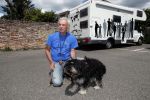 Sluis 6 juni 2019
Robert Weijers de ex partner van Rob Verlinden in zijn huisje in Sluis en met zijn hond en camper.