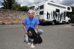 Sluis 6 juni 2019
Robert Weijers de ex partner van Rob Verlinden in zijn huisje in Sluis en met zijn hond en camper.