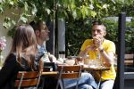 Amsterdam 27 mei 2019
Rolf Snoeren met zijn partner op terras.