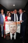 Amsterdam 29 mei 2019
10 jaar magazine Helden geporesnteerd bij Gassan Diamonds.
Frits en Barbara Barend praten met inge de Bruijn Ronald Koeman en Giovanni Bronkhorst.