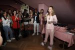 Amsterdam 28 mei 2019
Presentatie boek Rose Bertram bij mama Kelly in het Olympisch stadion.