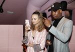 Amsterdam 28 mei 2019
Presentatie boek Rose Bertram bij mama Kelly in het Olympisch stadion.
Rose Bertram met manager Anthony Vos