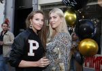 Amsterdam 9 mei 2019
Opening expositie Selwyn Senatori. vrouw Selwyn met een vriendin