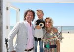 Castricum aan Zee, 15 Mei 2019 Uitreiking boek Sonja Bakker
Sonja Bakker met Barry van Suijdam en Bram