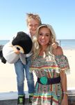 Castricum aan Zee, 15 Mei 2019 Uitreiking boek Sonja Bakker
Sonja Bakker met Bram