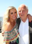 Castricum aan Zee, 15 Mei 2019 Uitreiking boek Sonja Bakker
Sonja Bakker met vader