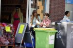 Amsterdam 28 mei 2020
Beertje v Beers samen met haar dochter aan het winkelen.