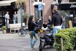 Amsterdam 18 mei 2020
Birgit Schuurman met zoontje op de motor. Ze gaan samen met haar vriend een ijsje eten