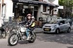 Amsterdam 18 mei 2020
Birgit Schuurman met zoontje op de motor. Ze gaan samen met haar vriend een ijsje eten