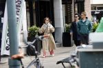 Amsterdam 15 mei 2020
Carice v Houten aan de wandel met Rop Verheijen en Alex Klaassen
